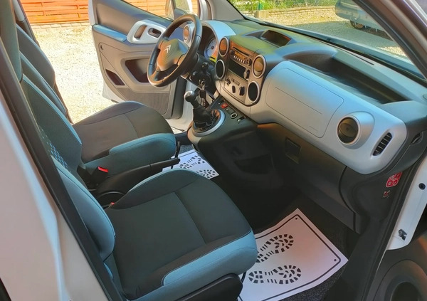 Citroen Berlingo cena 30900 przebieg: 178740, rok produkcji 2014 z Płock małe 466